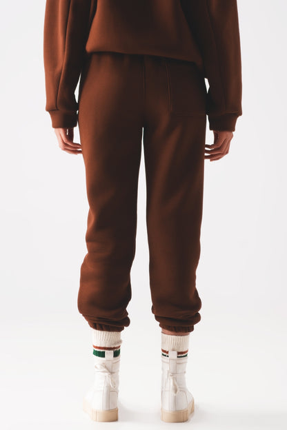 Jogger de algodón en color marron