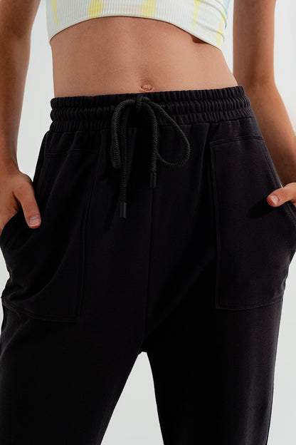 Joggers con cintura elástica en gris oscuro