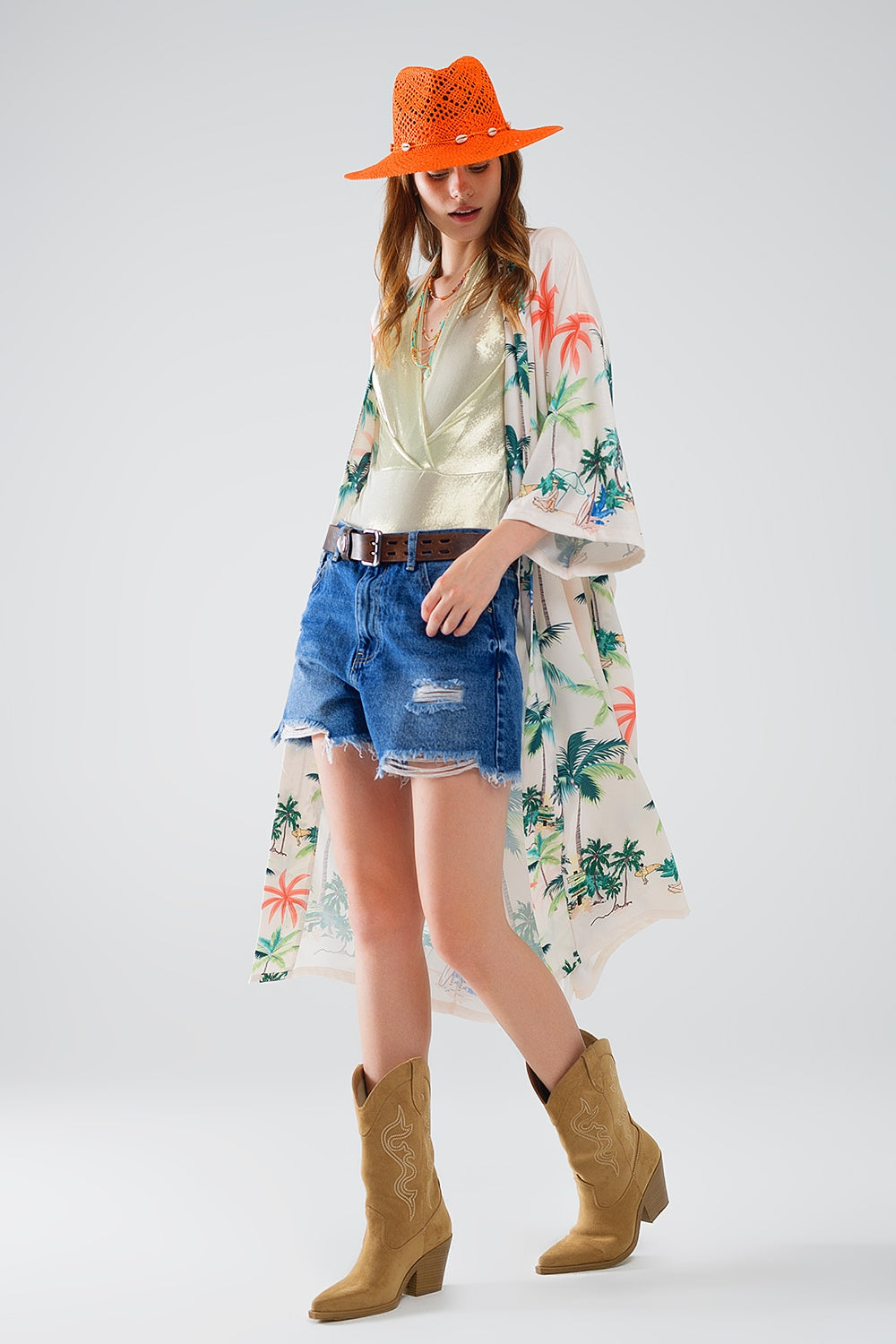 Kimono abierto en color crema con estampado playero y largo midi