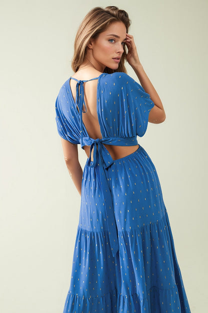 maxi vestido azul holgado con detalles dorados
