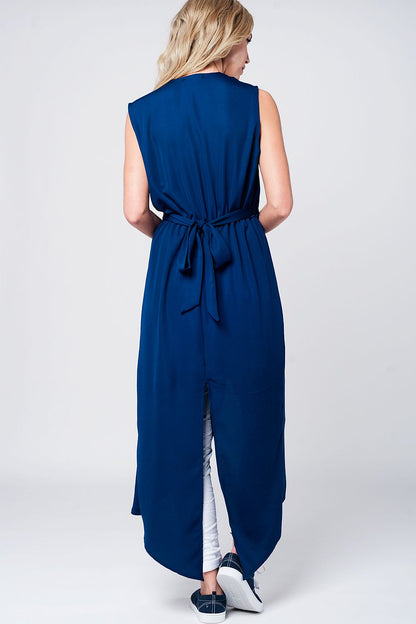 Maxi vestido azul marino con escote en pico