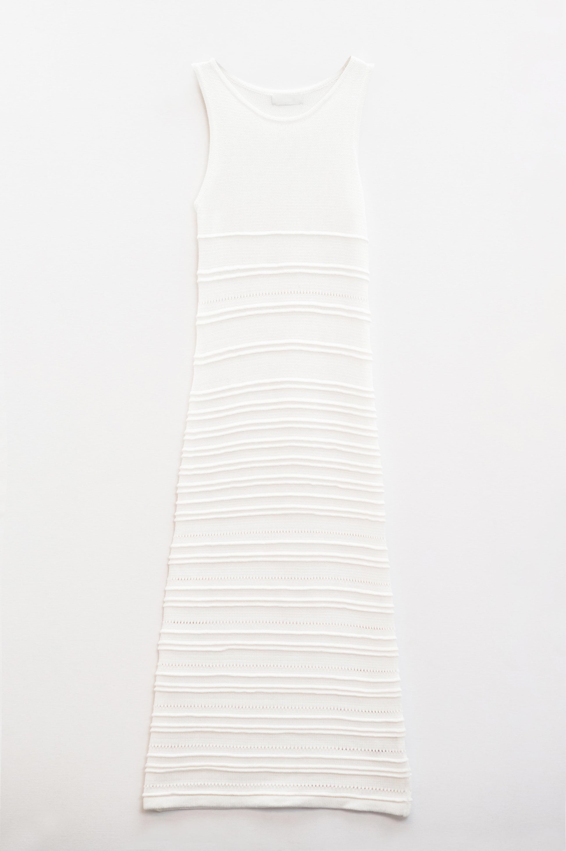 Q2 Maxi Vestido Blanco de Punto de Crochet sin Mangas