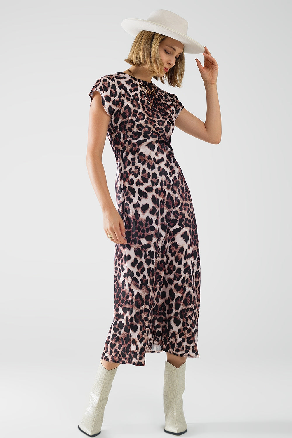 Maxi vestido con estampado de leopardo y detalle de nudo en la cintura
