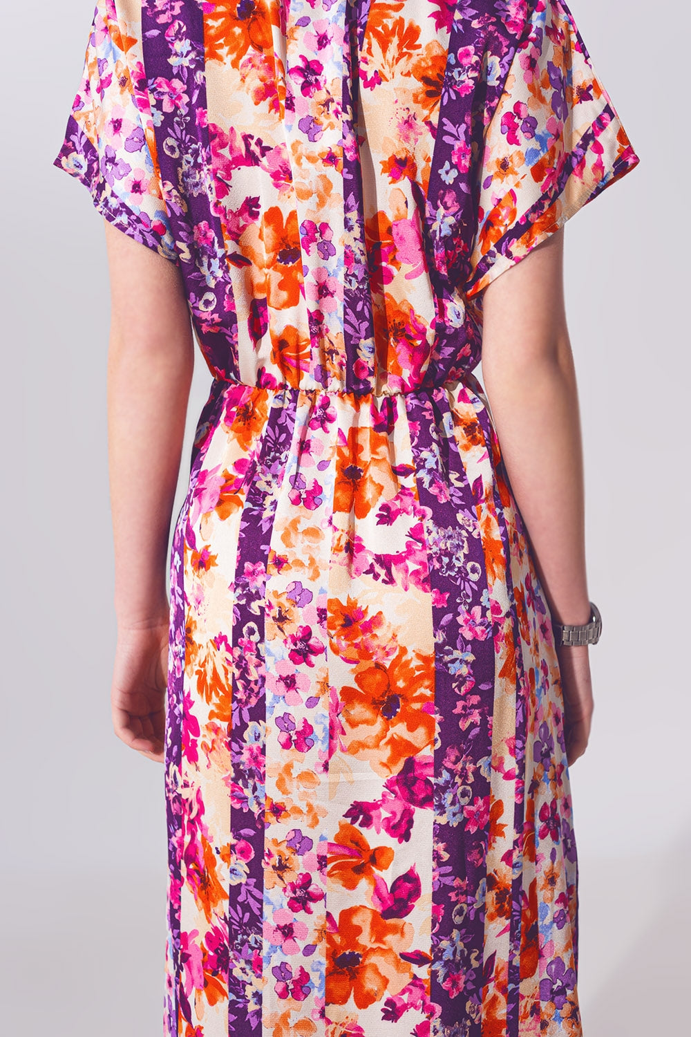 Maxivestido anudado con estampado de flores en multicolor