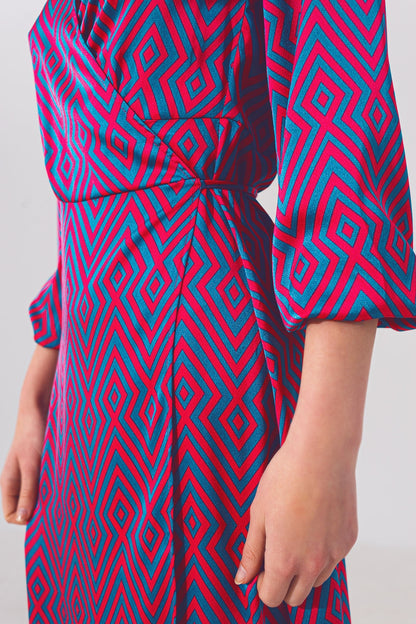 Maxivestido de manga larga con estampado geométrico