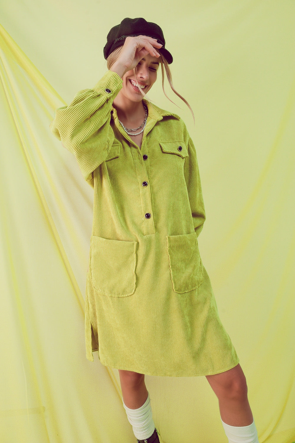 Mini vestido camisero de pana en lima