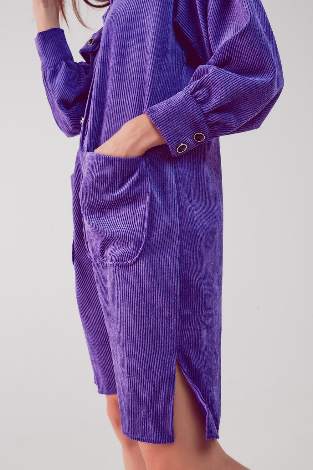 Mini vestido camisero de pana en morado