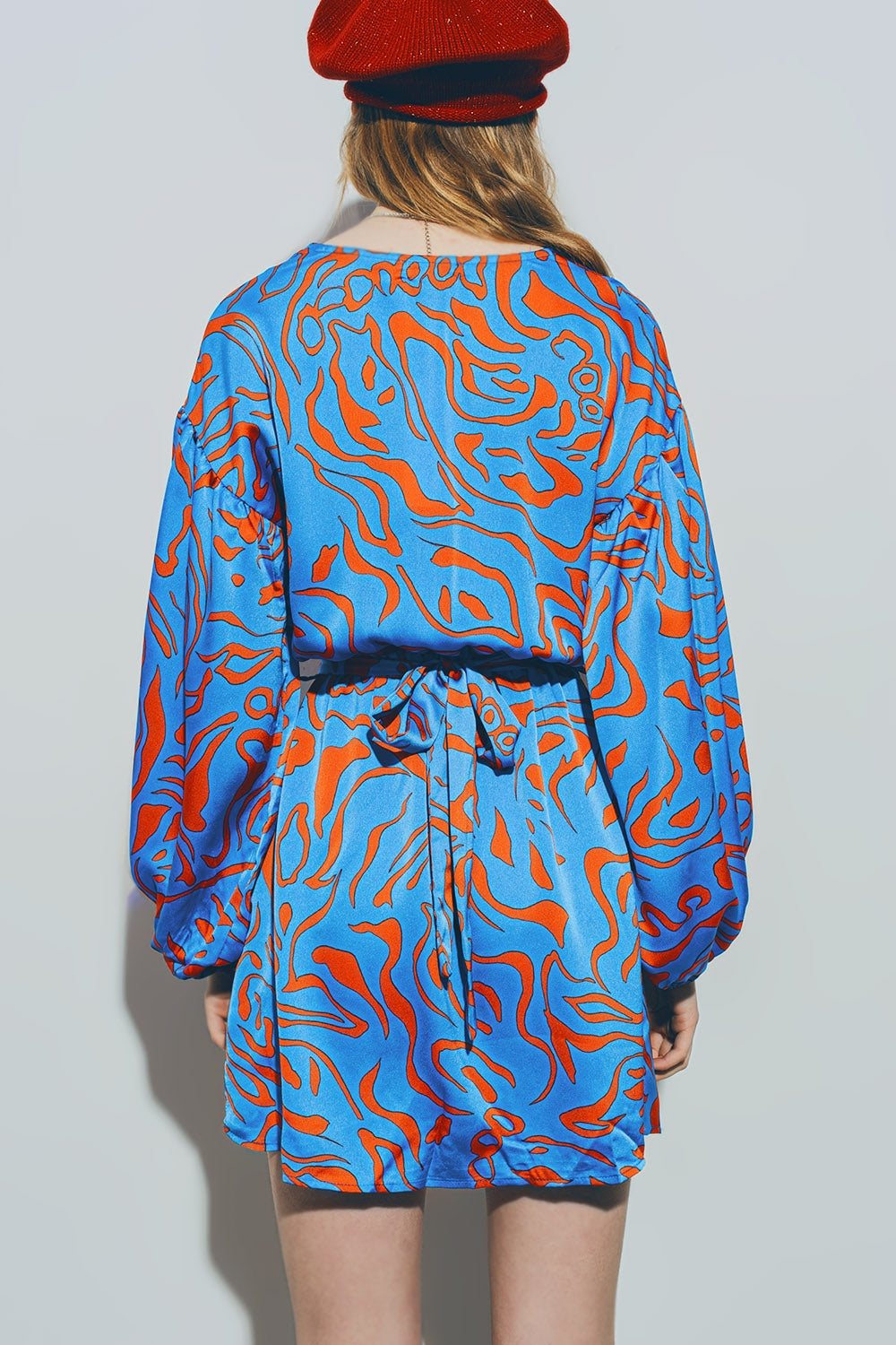 Mini Vestido de Satén con Cuello en V Azul