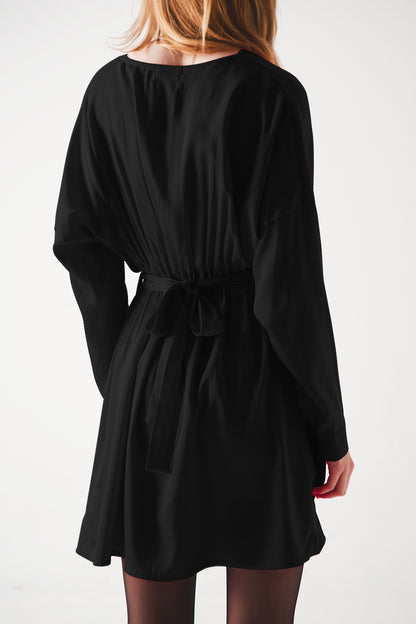 Mini vestido de satén negro