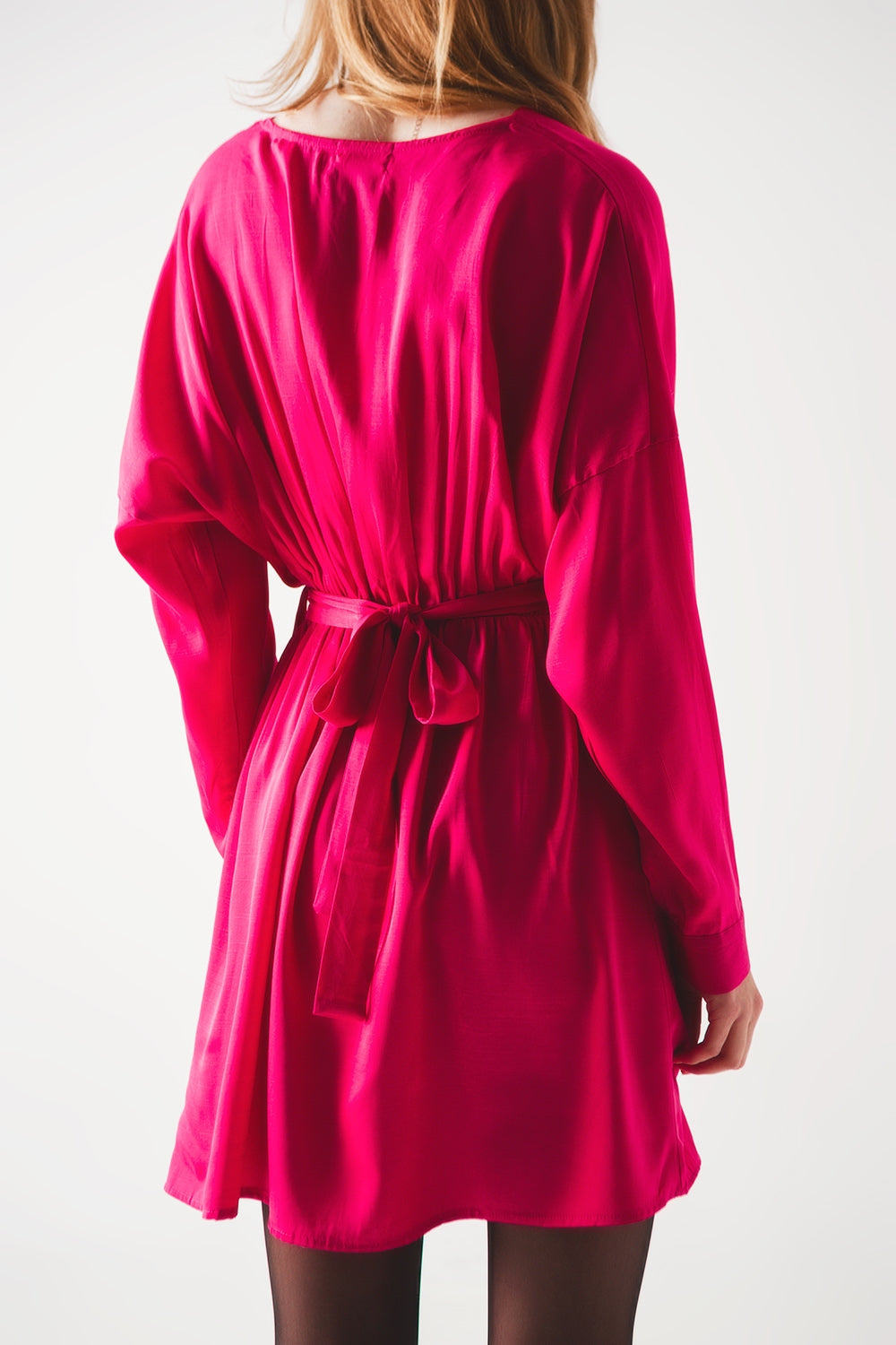 Mini vestido de satén rojo