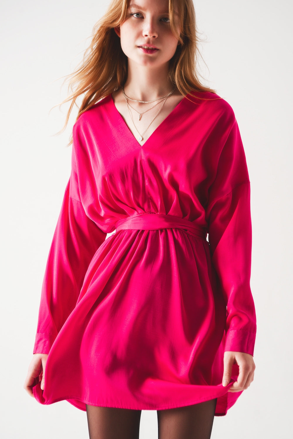 Mini vestido de satén rojo