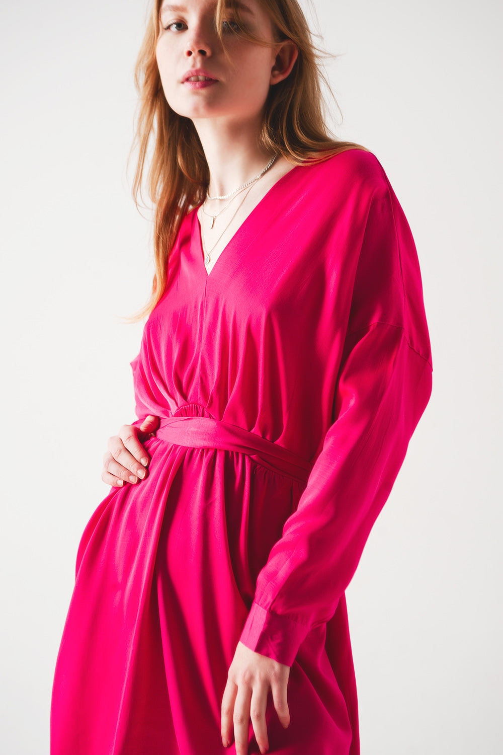 Mini vestido de satén rojo