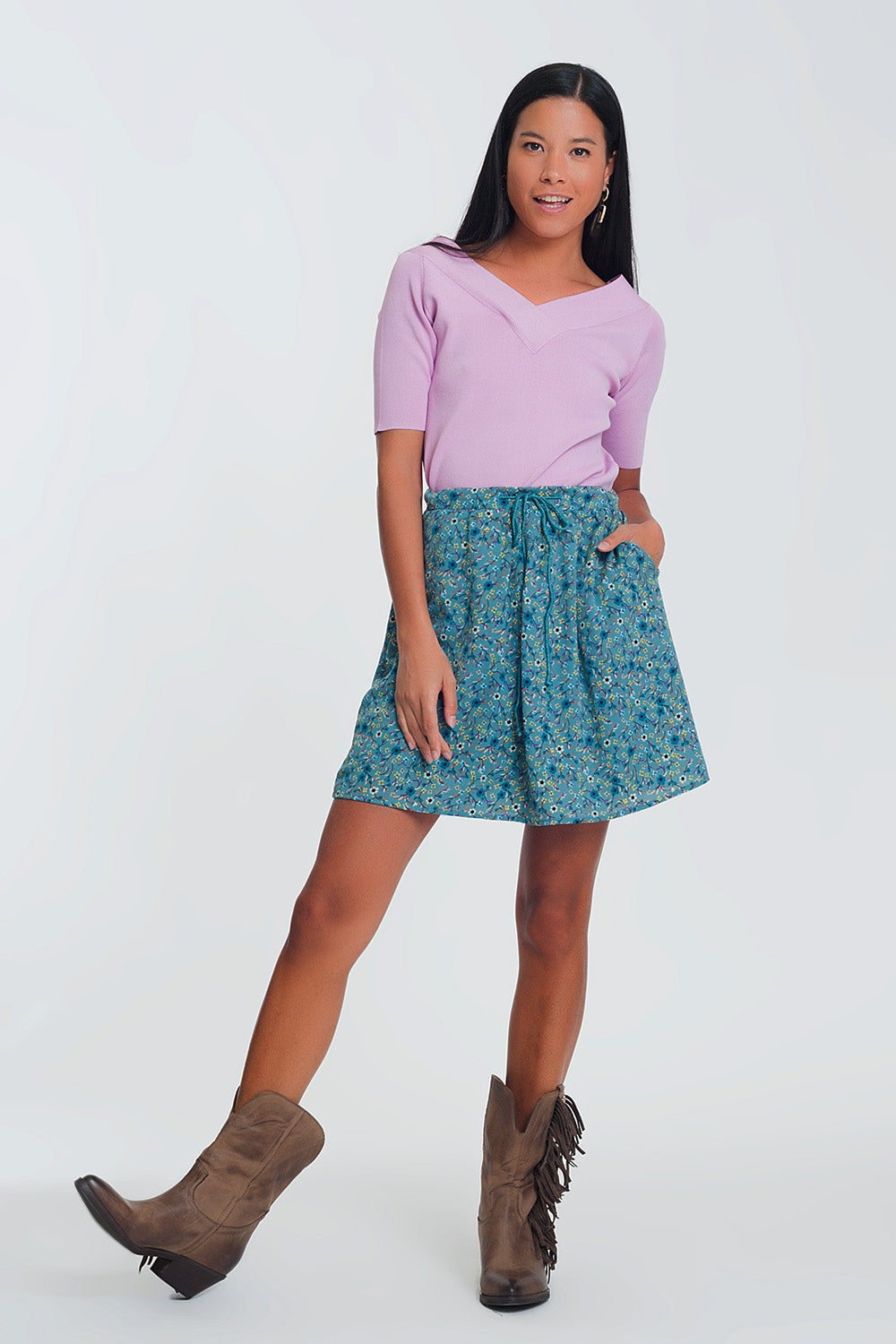 Minifalda con estampado de florecitas en verde
