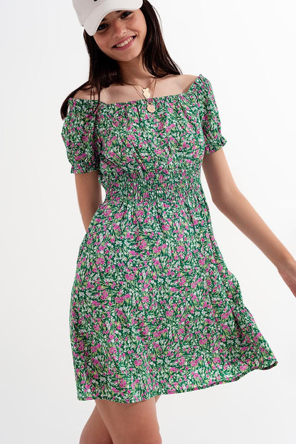Minivestido con detalle de pliegues en estampado floral verde