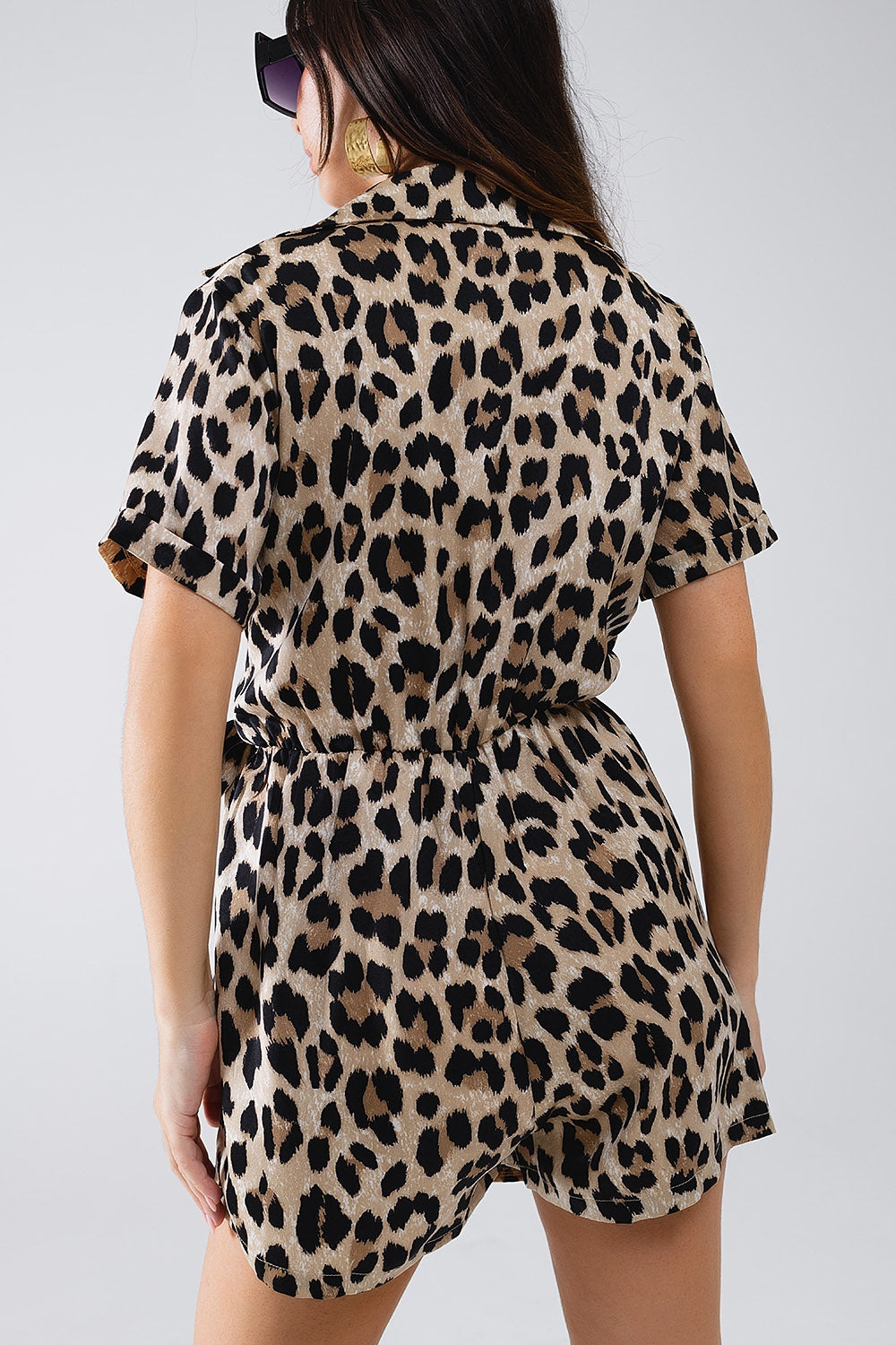 Mono con estampado de leopardo