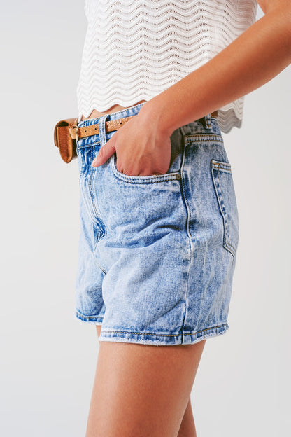 Pantalón corto en lavado azul claro