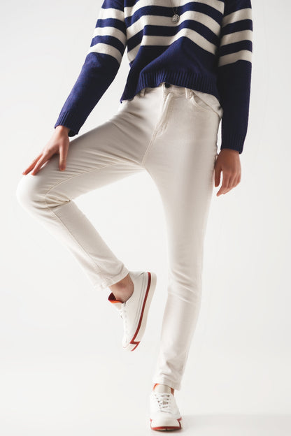 Pantalon crudo corte pitillo de pana