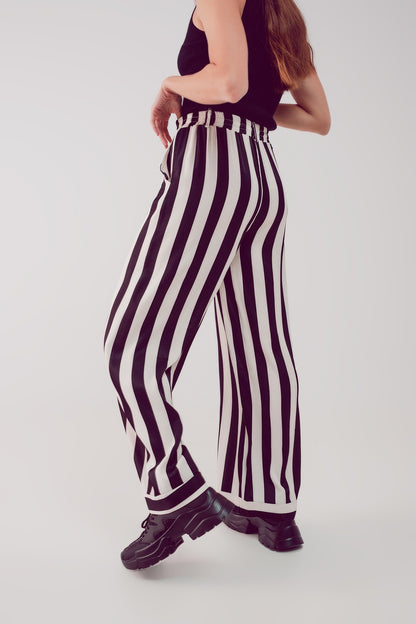 pantalón de saten de pernera ancha con rayas blancas y negras