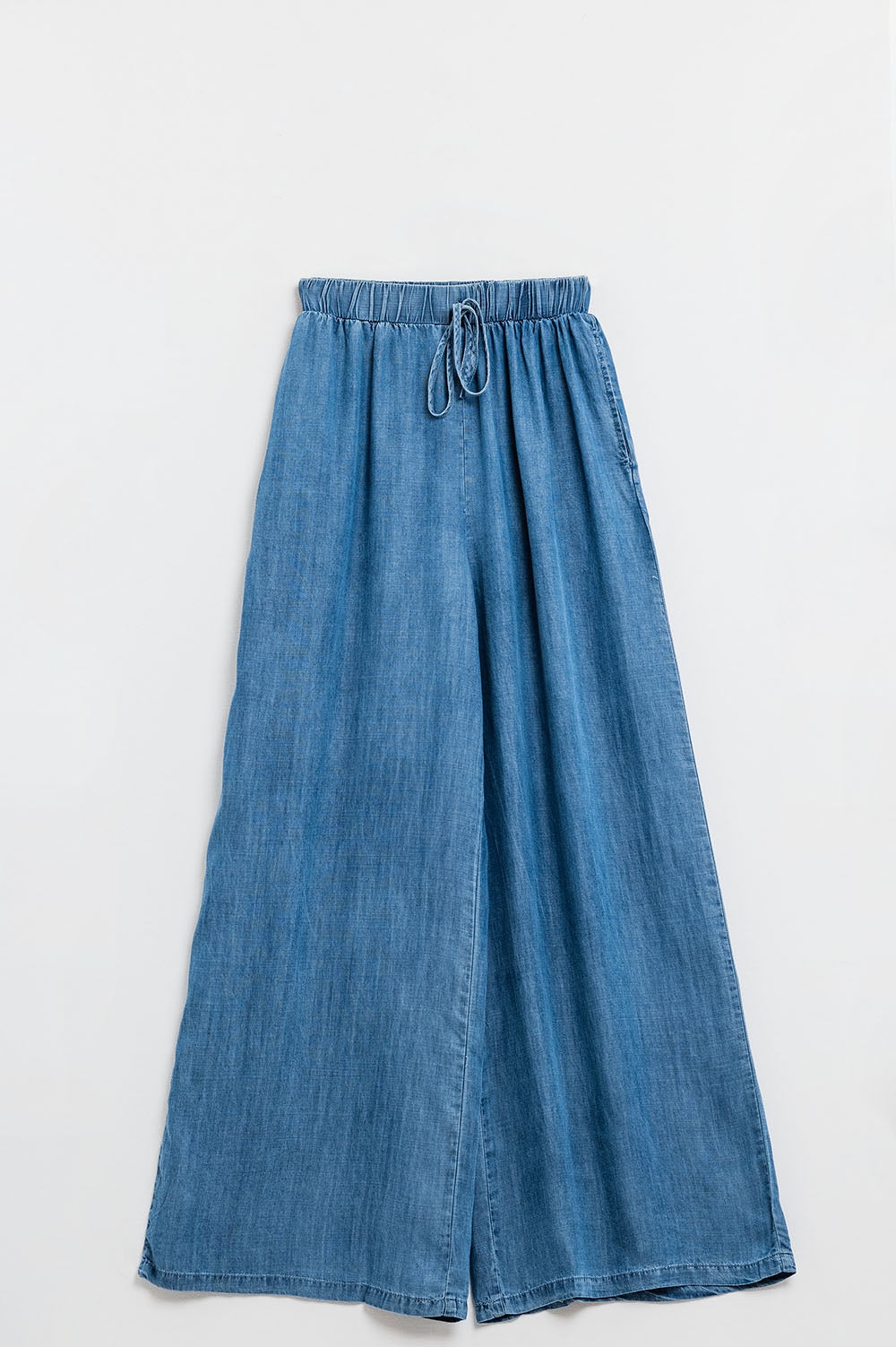 Pantalón de tencel fluido de pata ancha estilo vaquero azul