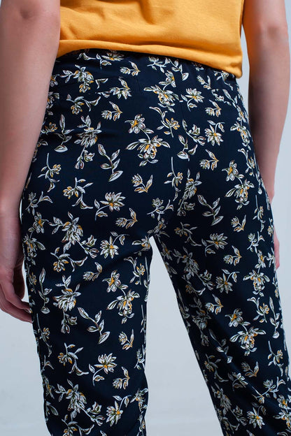 Pantalon estampado flores con cinturon
