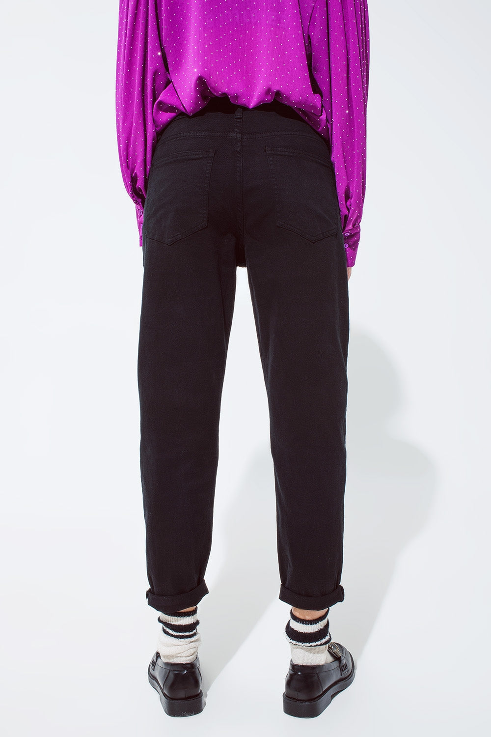 Pantalón negro holgado de algodón de tiro medio