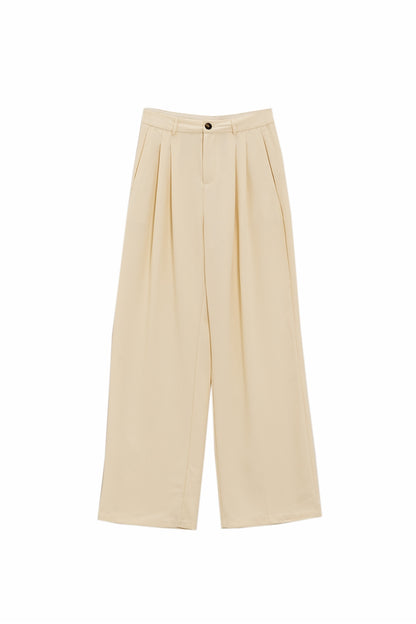 Pantalón recto con bolsillos laterales y pinzas en color crema