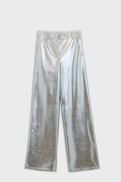 Q2 Pantalón recto metalizado en plata