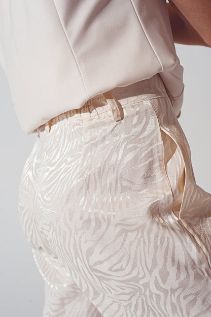 Pantalón suelto con estampado de cebra en blanco