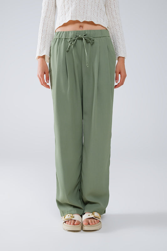Q2 Pantalón Verde Con Bolsillos Delanteros Y Cordón De Cierre