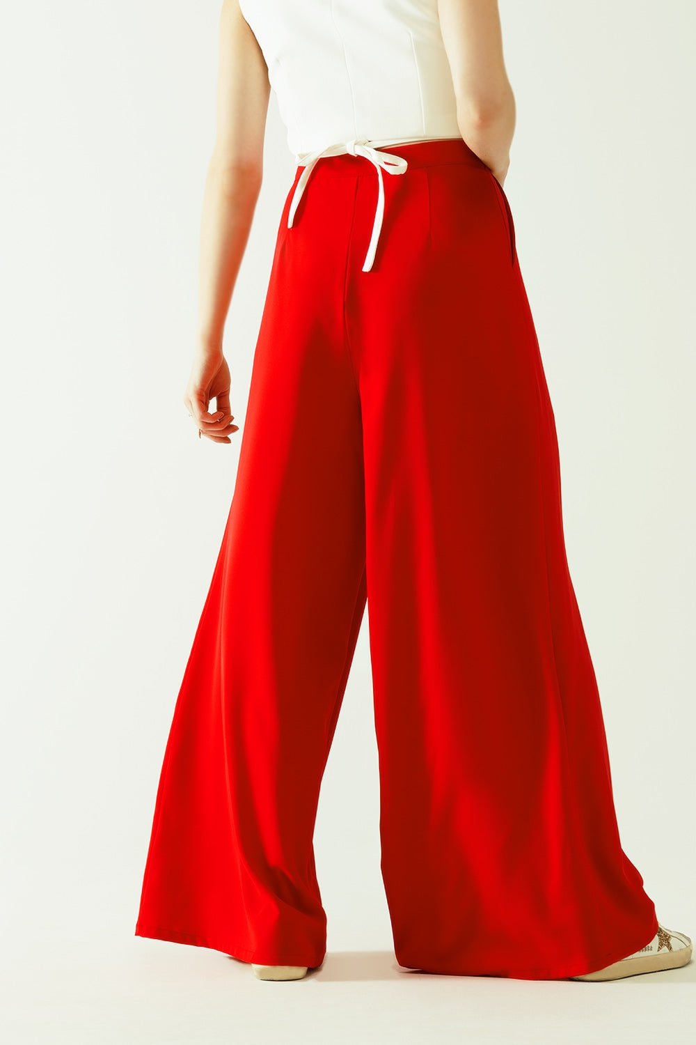Pantalones acampanados amplios básicos rojos