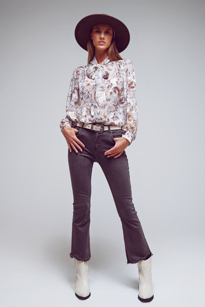 Pantalones acampanados con borde de dobladillo sin rematar en gris oscuro
