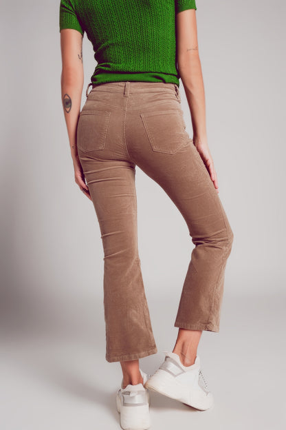 Pantalones acampanados de pana en color beige