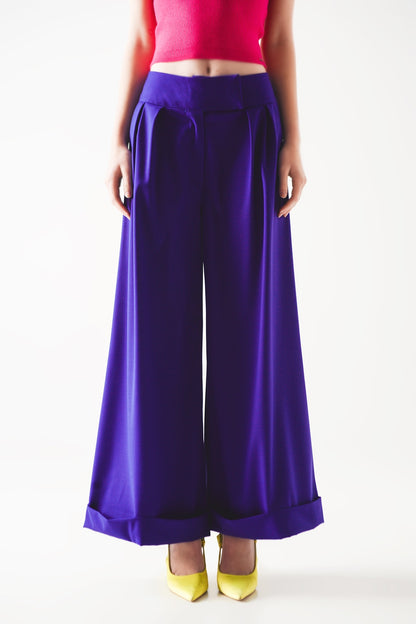 Pantalones anchos plisados de color morado