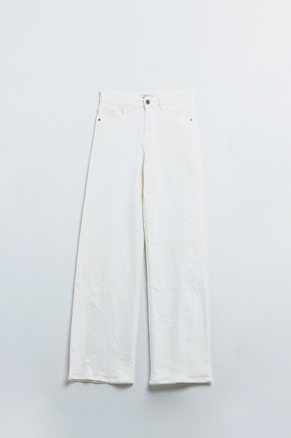 Pantalones blancos de pierna ancha y tiro alto