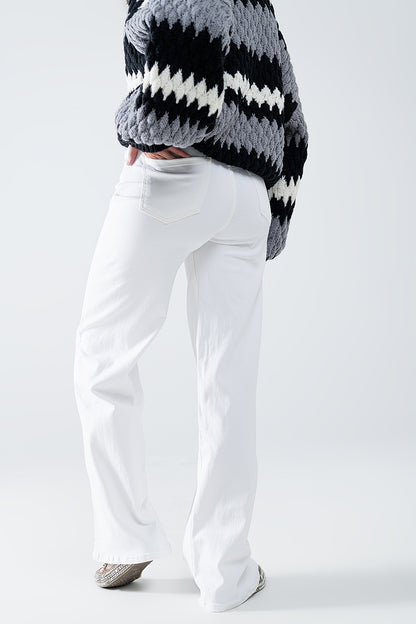 Pantalones blancos de pierna ancha y tiro alto