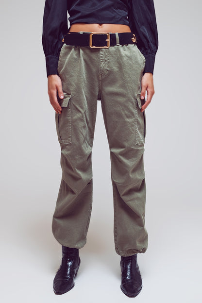 Q2 Pantalones cargo con extremos de borlas en verde militar