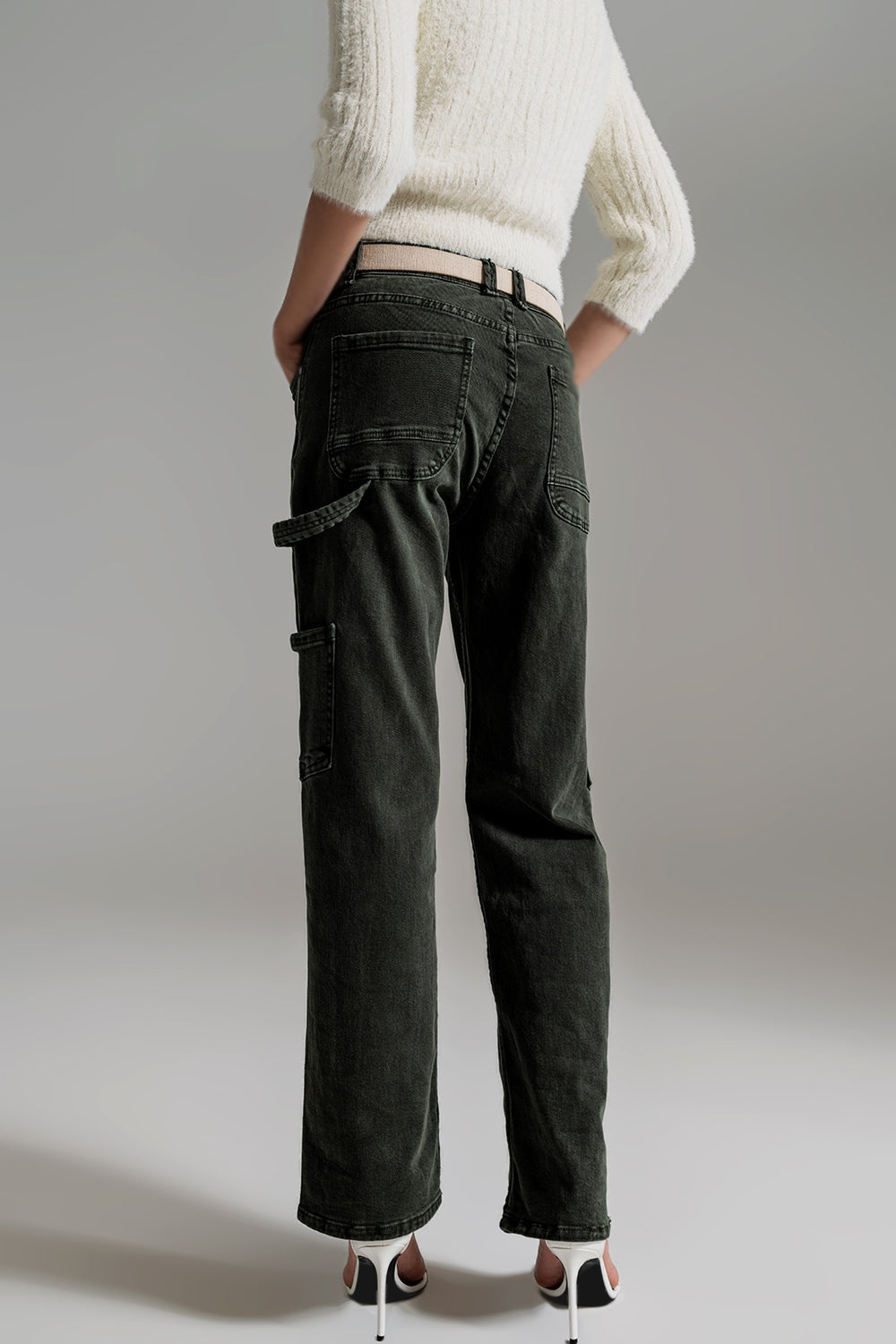 Pantalones cargo de pierna recta en verde oscuro