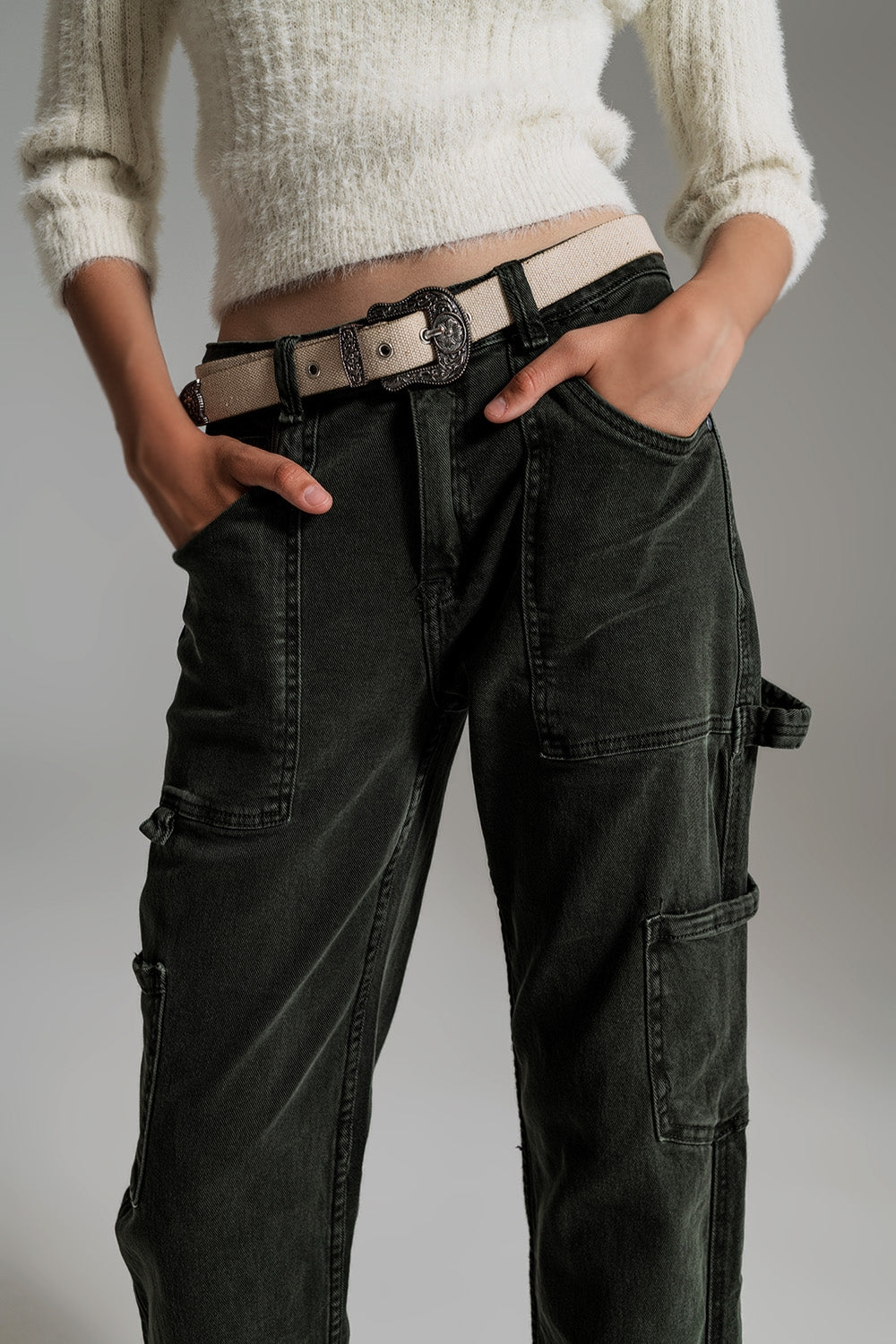 Pantalones cargo de pierna recta en verde oscuro