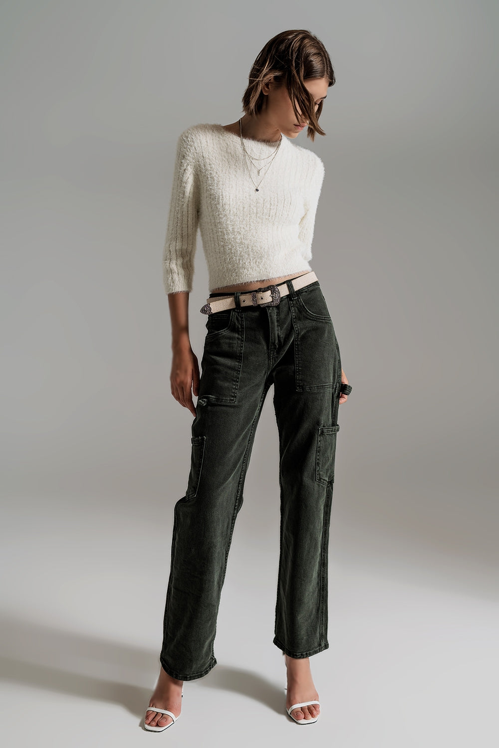 Pantalones cargo de pierna recta en verde oscuro