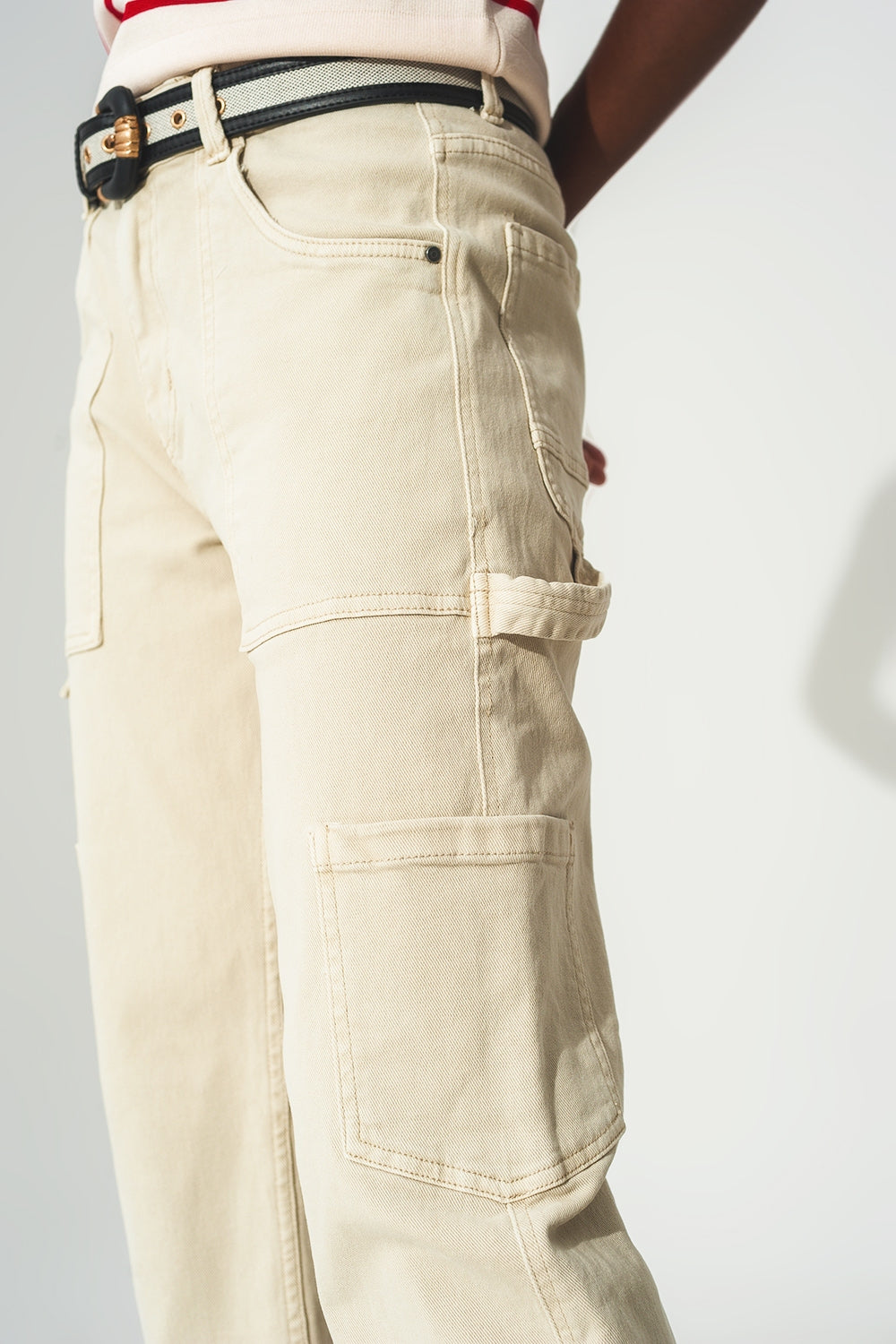 Pantalones cargo en beige