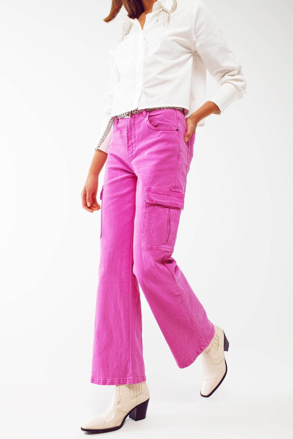 Pantalones cargo rectos en fucsia