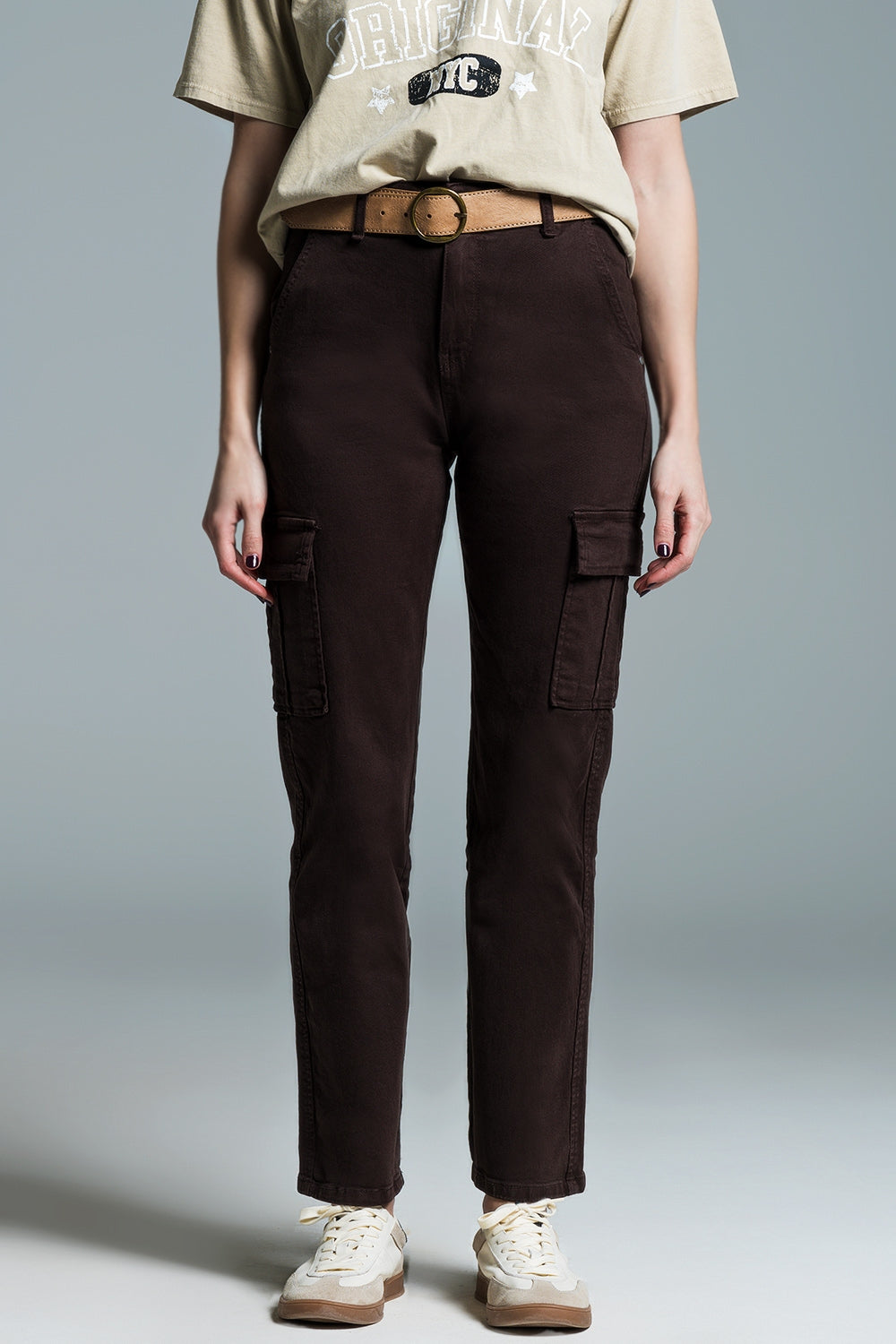 Pantalones cargo relajados en marrón oscuro