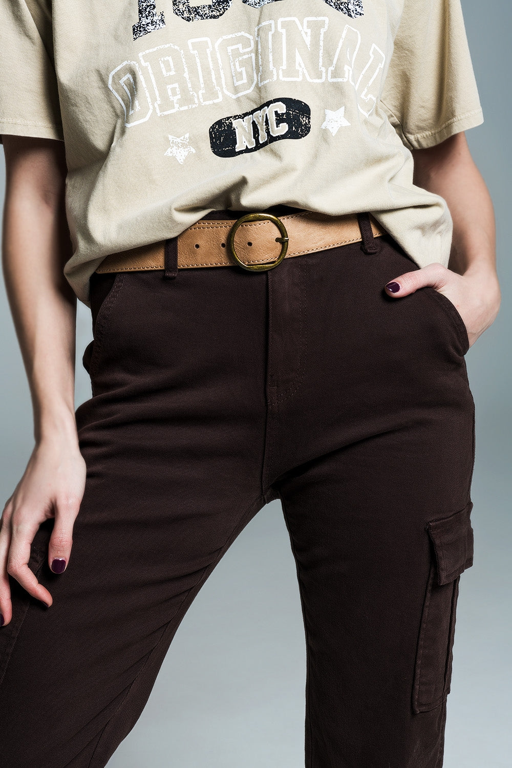 Pantalones cargo relajados en marrón oscuro