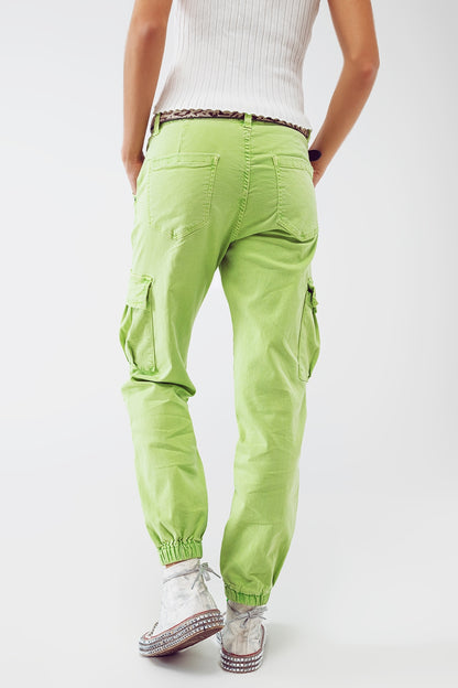 Pantalones cargo verde menta con cintura y dobladillo elásticos