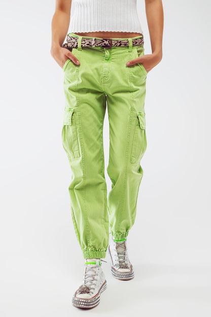 Pantalones cargo verde menta con cintura y dobladillo elásticos