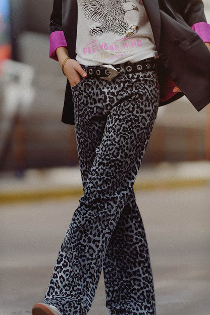 Q2 Pantalones con estampado de leopardo gris