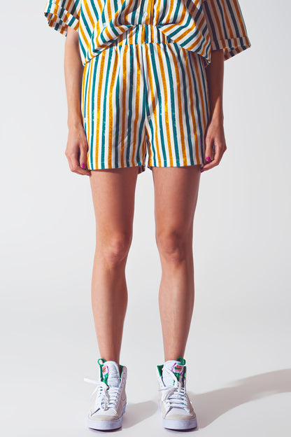 Pantalones cortos a rayas verdes