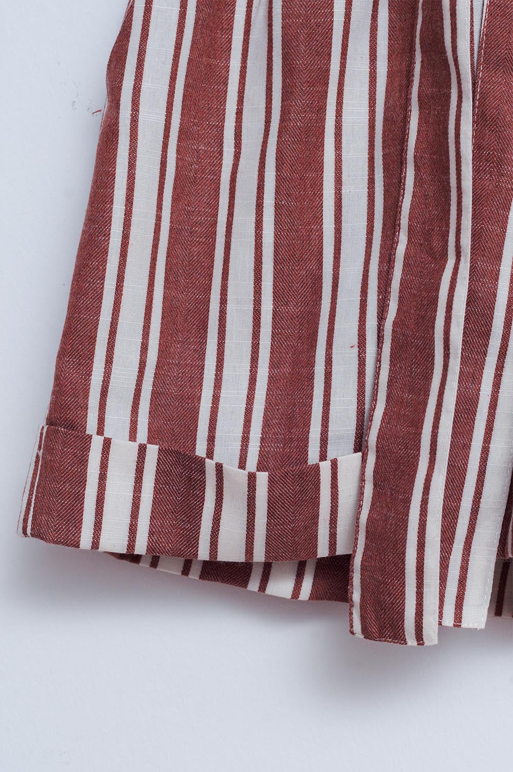 Pantalones cortos con cintura paperbag naranja