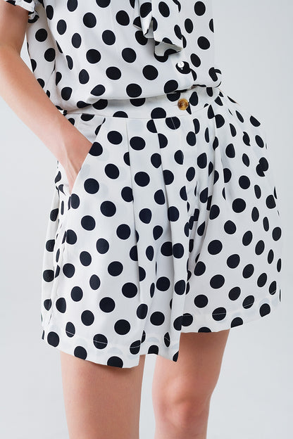 Pantalones cortos de lunares con bolsillos