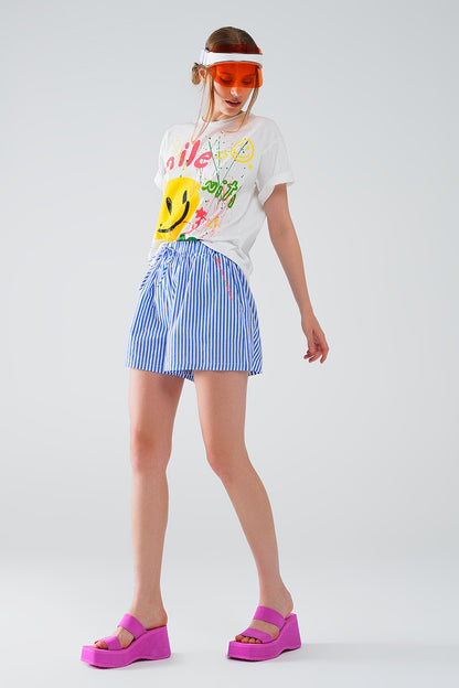 Pantalones cortos de rayas azules con cintura elástica y bolsillos
